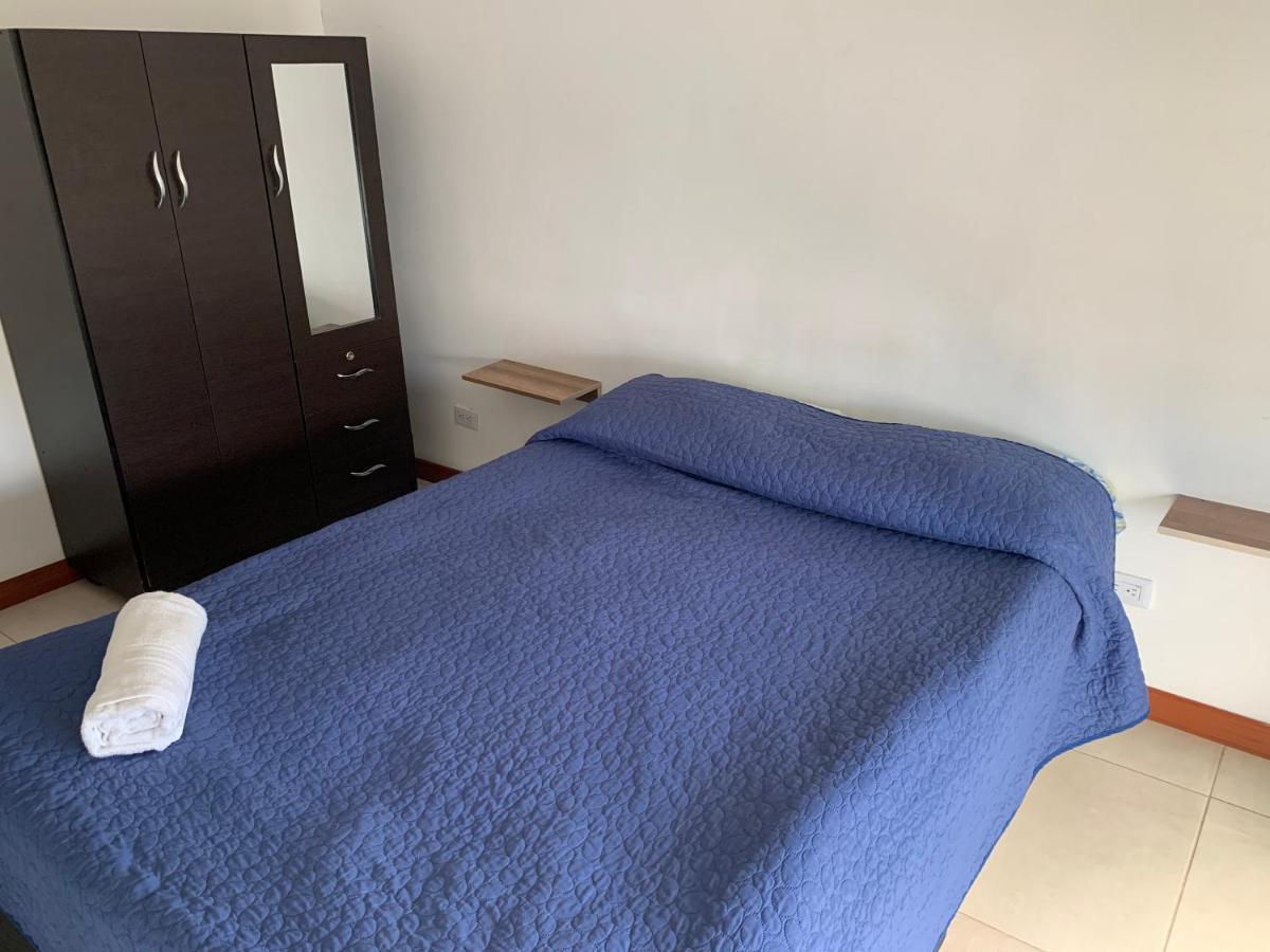 Apartamento cerca del CC Titan Plaza Bogotá Esterno foto